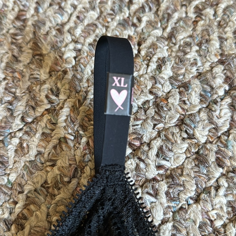 BMWT Victoria’s Secret Black Lace Bra - Picture 2 of 4